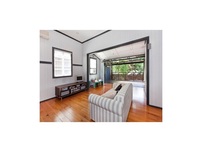 23 Portland Street, Annerley QLD 4103