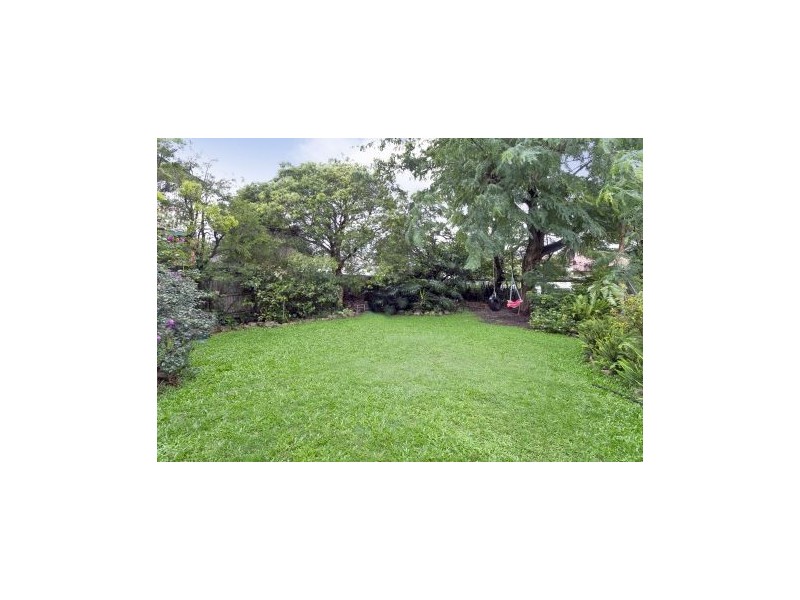 9  Bruce Street, Woolloongabba QLD 4102