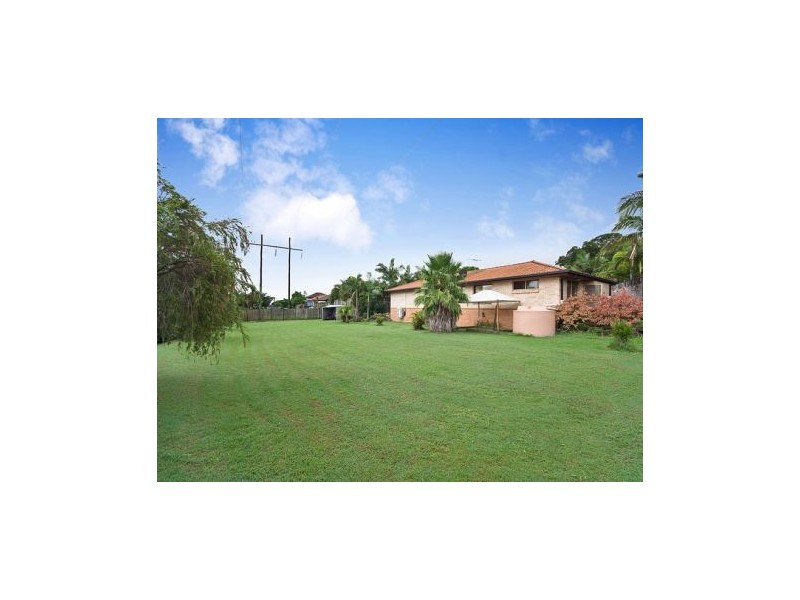 12 Underwood Street, Wakerley QLD 4154