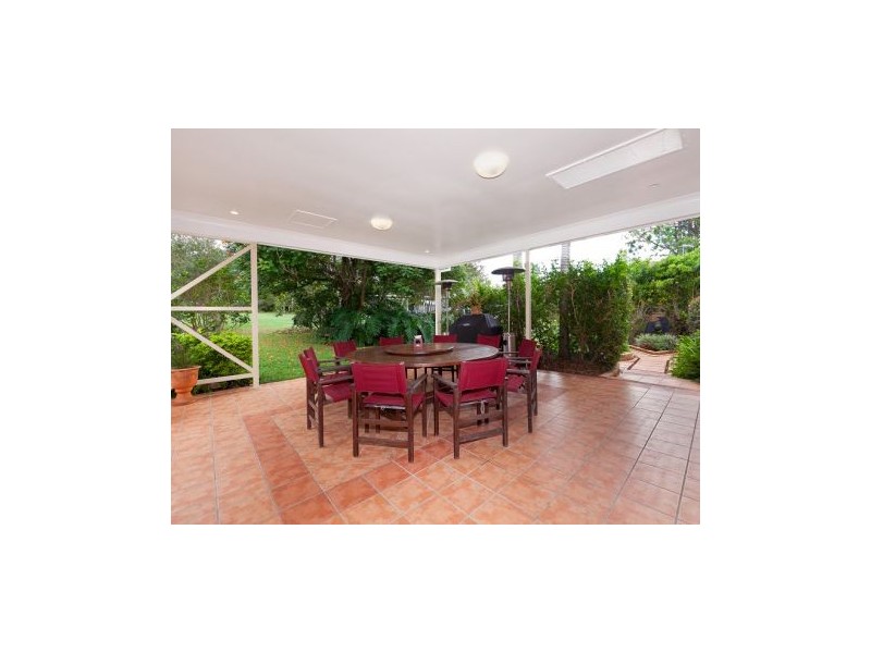 15 Barbecue Street, Belmont QLD 4153