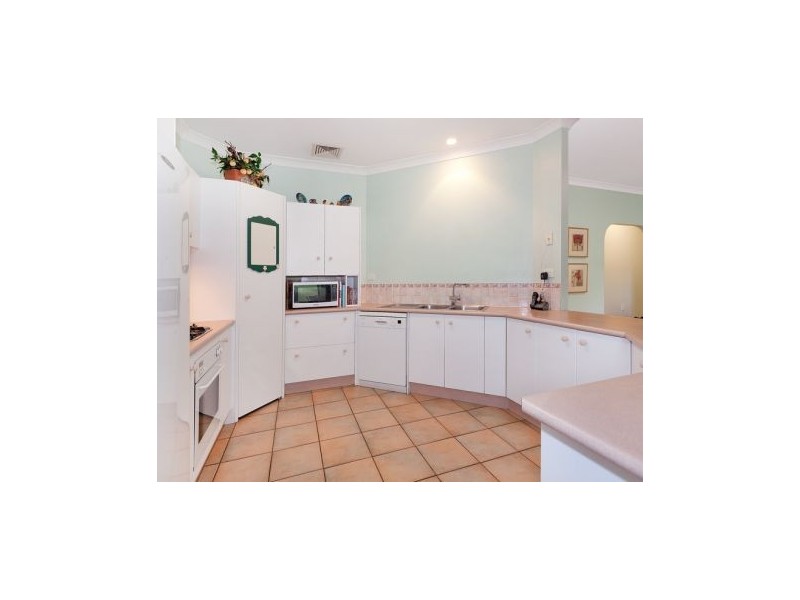 15 Barbecue Street, Belmont QLD 4153