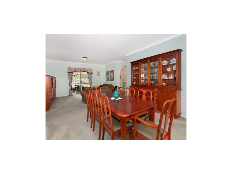 15 Barbecue Street, Belmont QLD 4153