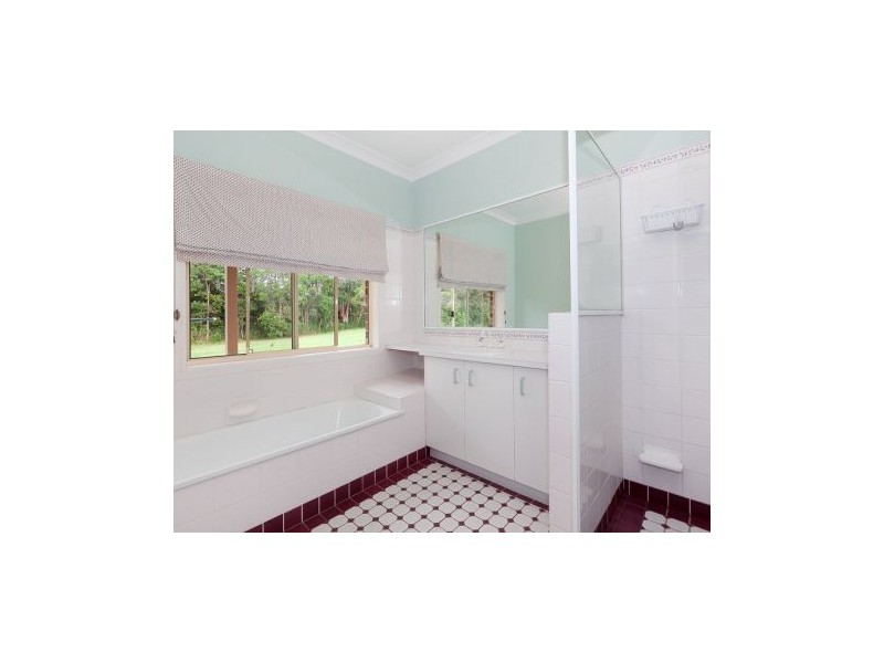 15 Barbecue Street, Belmont QLD 4153