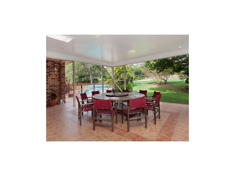 15 Barbecue Street, Belmont QLD 4153