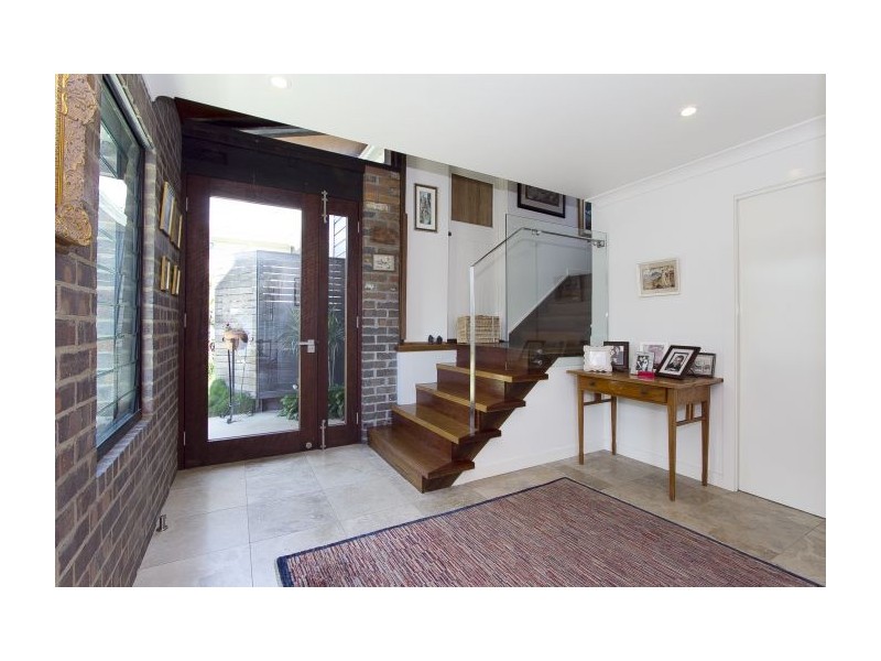 28 Bromley Street, Kangaroo Point QLD 4169