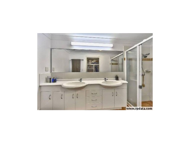 10/3 Heaslop Street, Woolloongabba QLD 4102