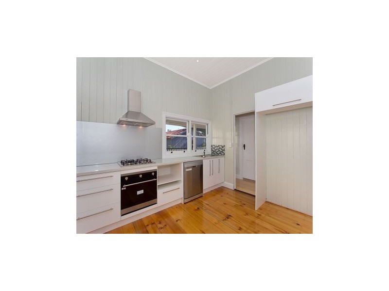 53 Baron Street, Greenslopes QLD 4120