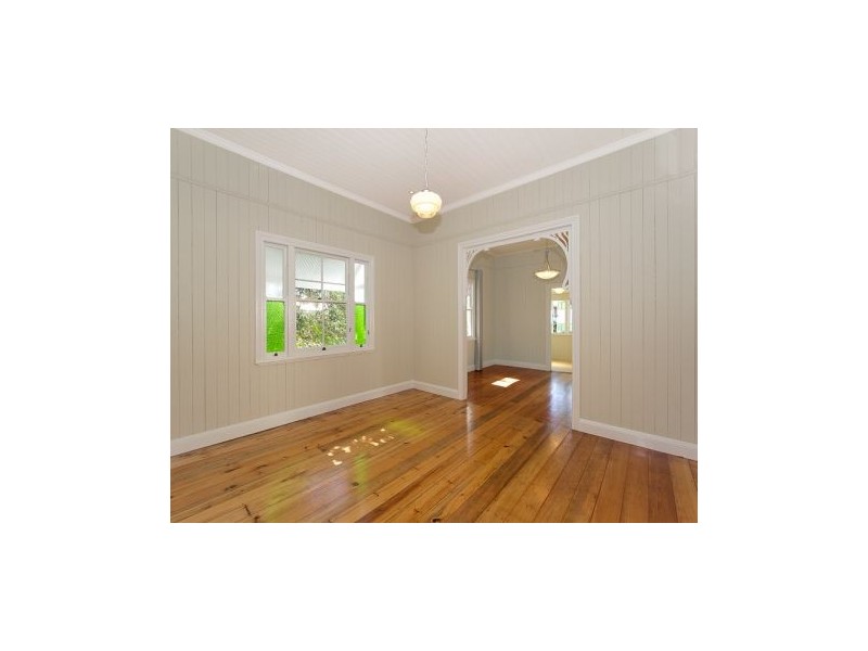 53 Baron Street, Greenslopes QLD 4120