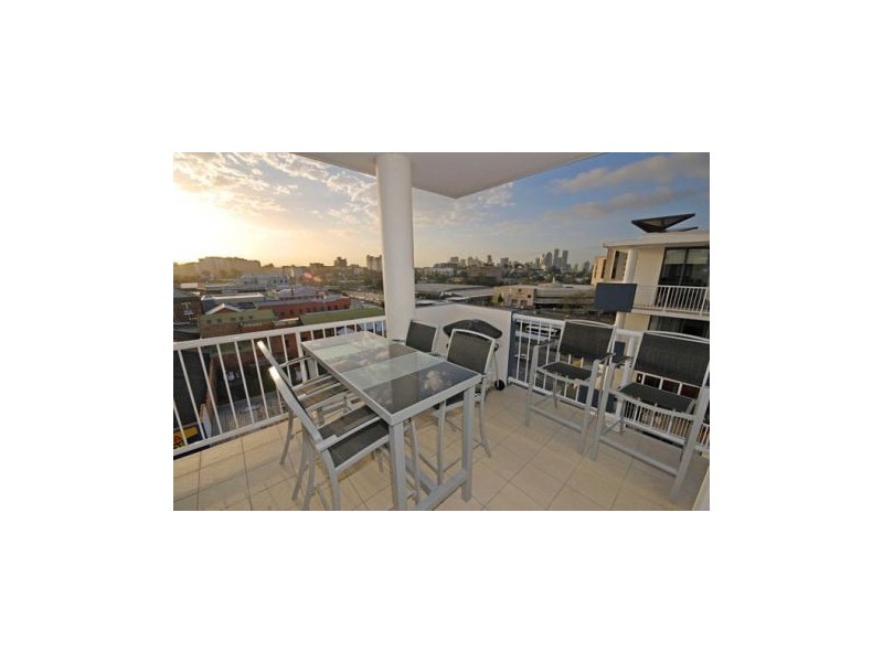 222 803 Stanley Street, Woolloongabba QLD 4102