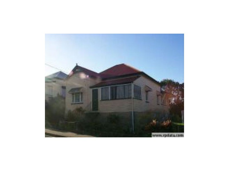 17 Albert Street, Woolloongabba QLD 4102