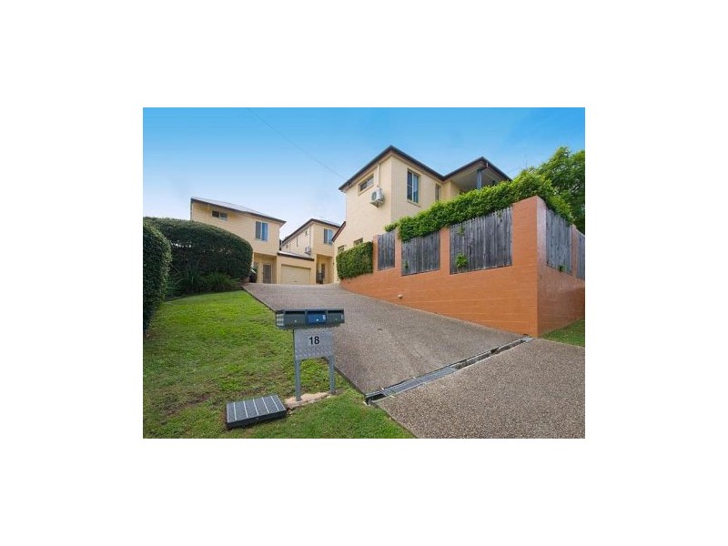 1/18 Lockhart Street, Woolloongabba QLD 4102