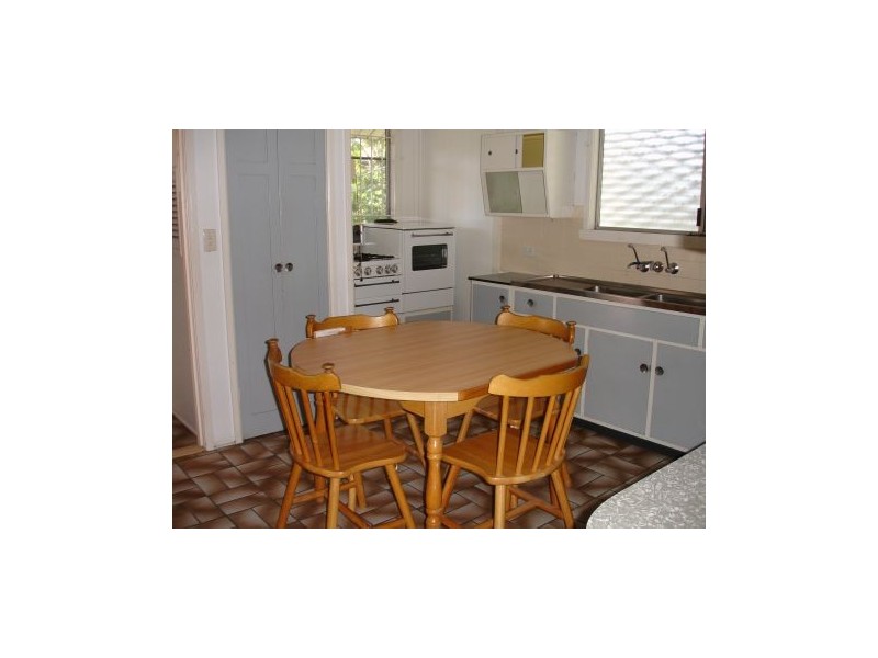 195 Venner Road, Fairfield QLD 4103