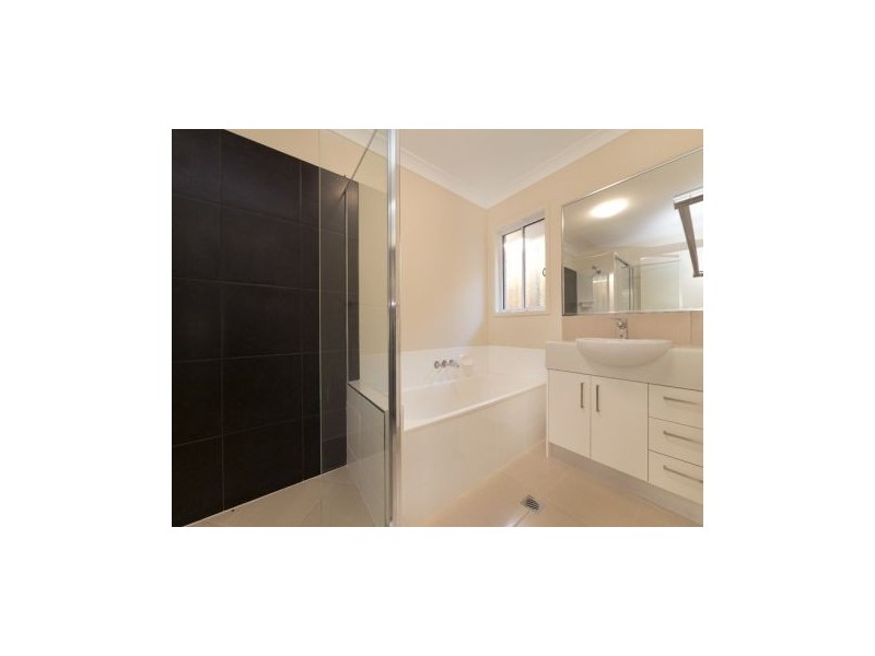 36 Merimbula Crescent, Fitzgibbon QLD 4018