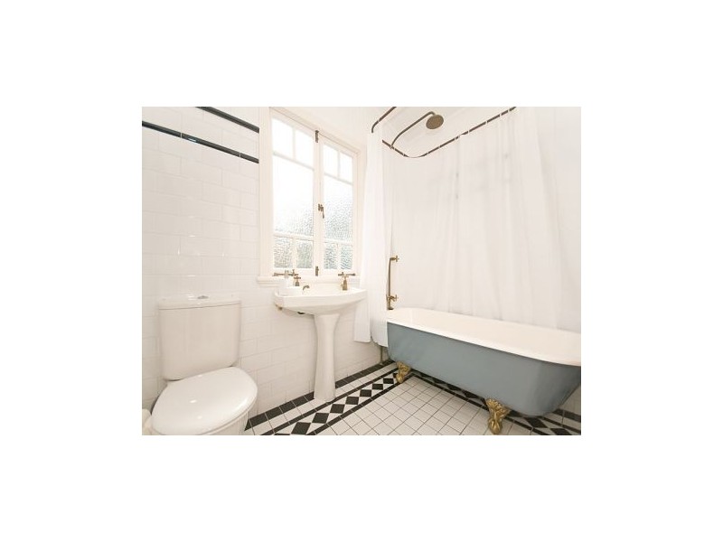 12 Taylor Street, Annerley QLD 4103