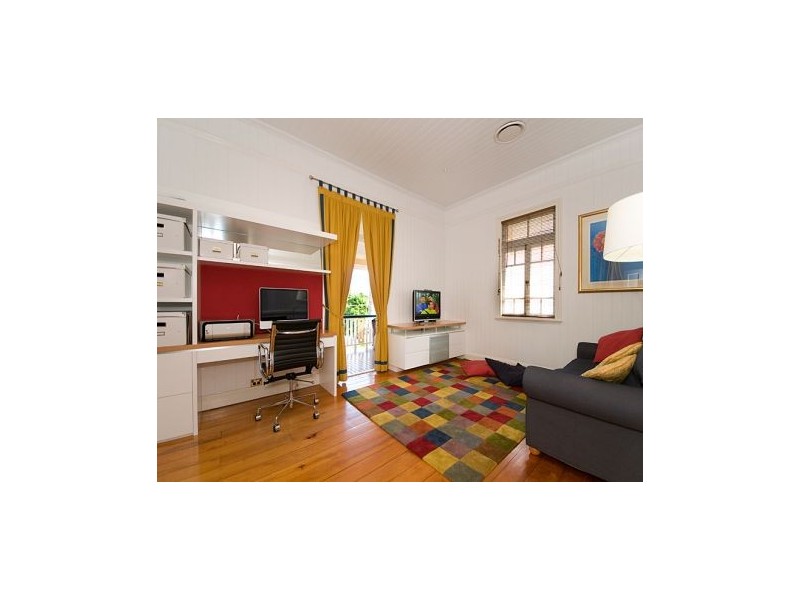 12 Taylor Street, Annerley QLD 4103