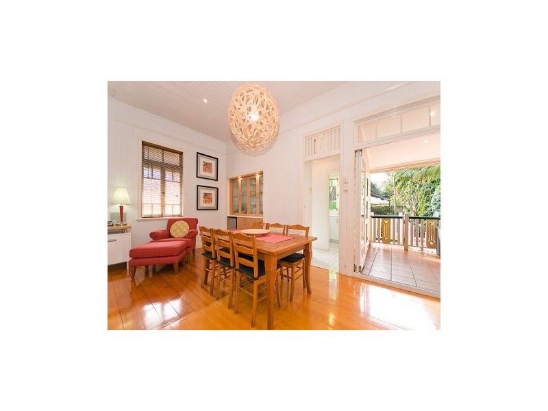 12 Taylor Street, Annerley QLD 4103