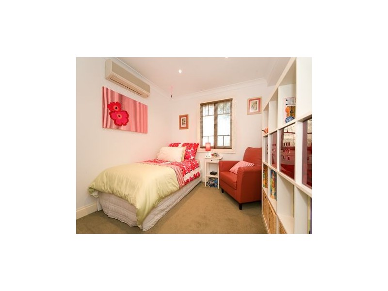 12 Taylor Street, Annerley QLD 4103