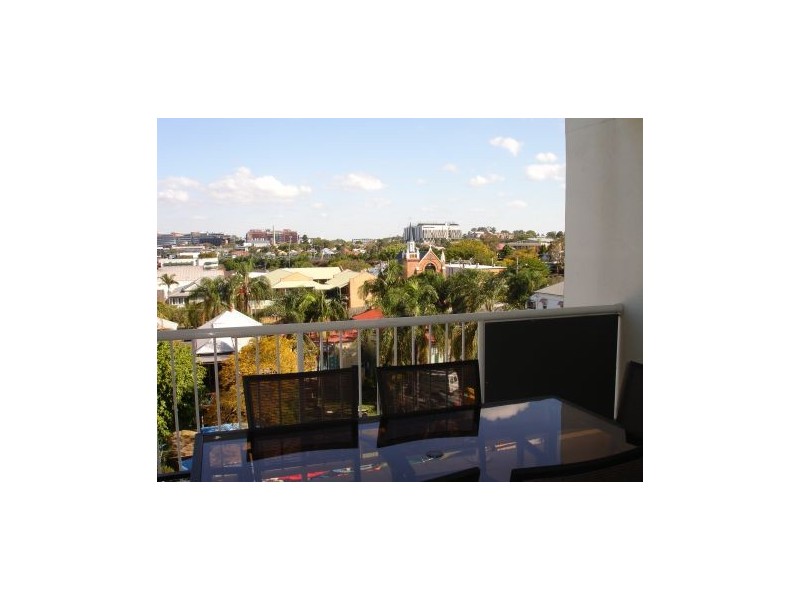 433 803 Stanley Street, Woolloongabba QLD 4102