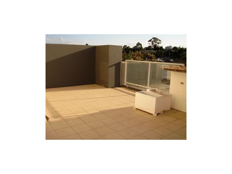 100 803 Stanley Street, Woolloongabba QLD 4102