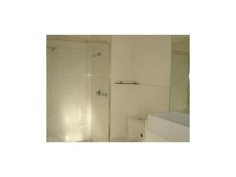 100 803 Stanley Street, Woolloongabba QLD 4102