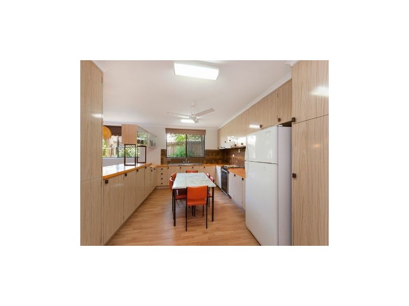 18 Orvieto Street, Yeronga QLD 4104
