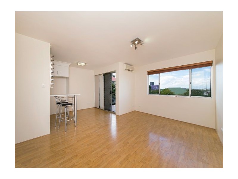 4/19 Wilton Street, Woolloongabba QLD 4102