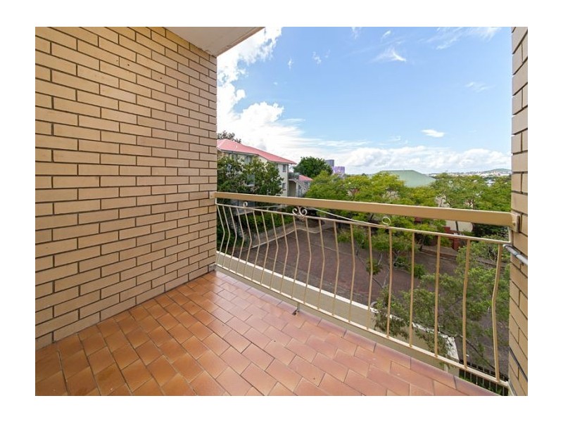 4/19 Wilton Street, Woolloongabba QLD 4102