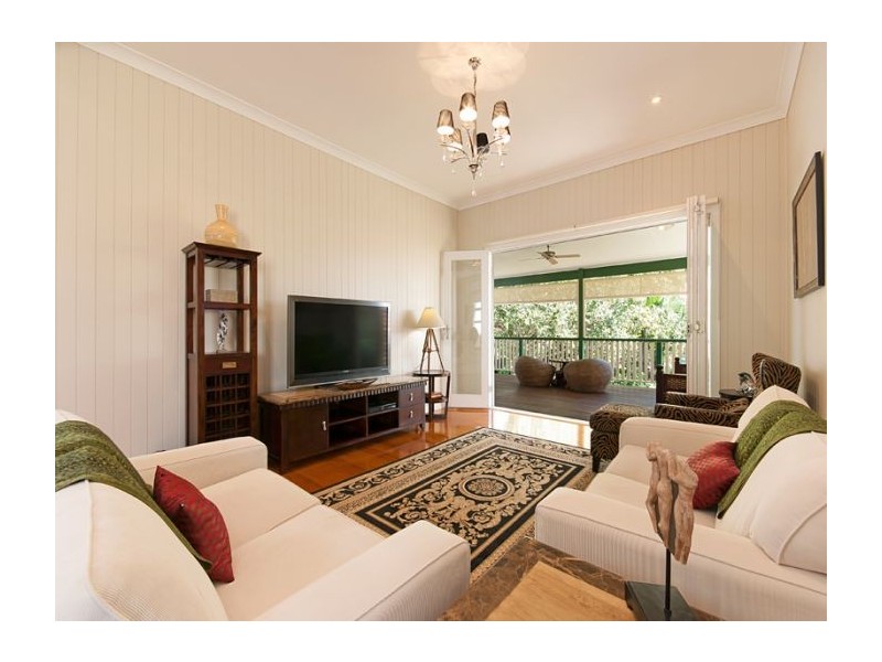 55 Baron Street, Greenslopes QLD 4120