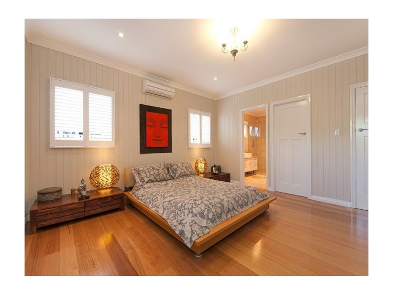 55 Baron Street, Greenslopes QLD 4120