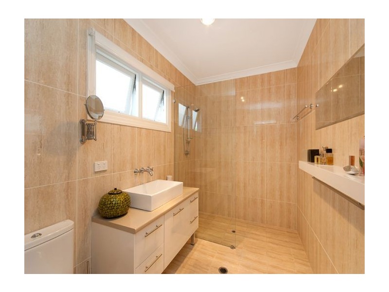 55 Baron Street, Greenslopes QLD 4120