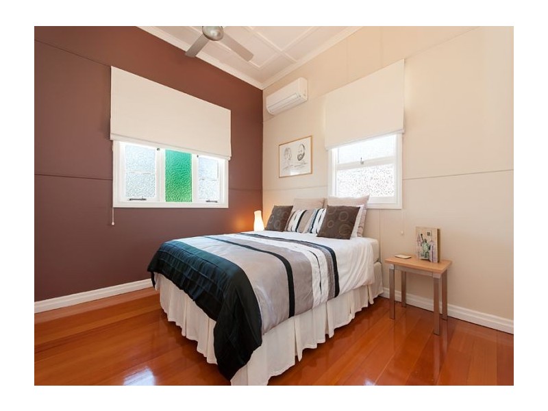 55 Baron Street, Greenslopes QLD 4120