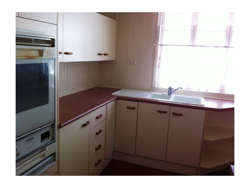 27 Harrogate Street, Woolloongabba QLD 4102