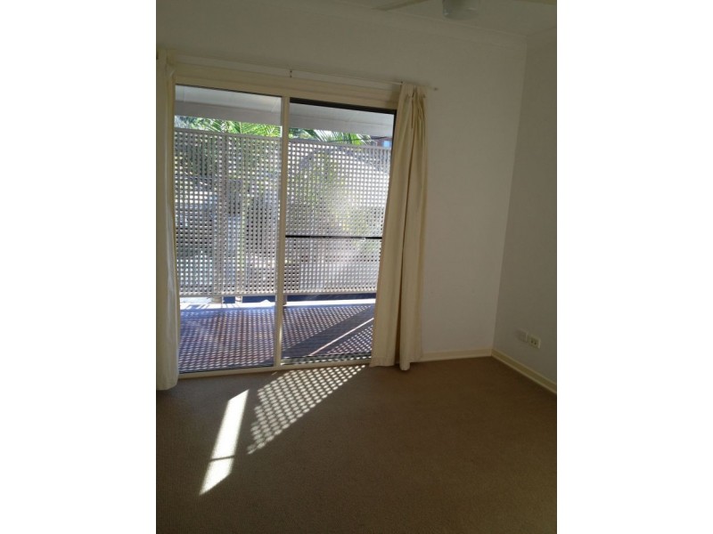 28 Elliott St, Kangaroo Point QLD 4169