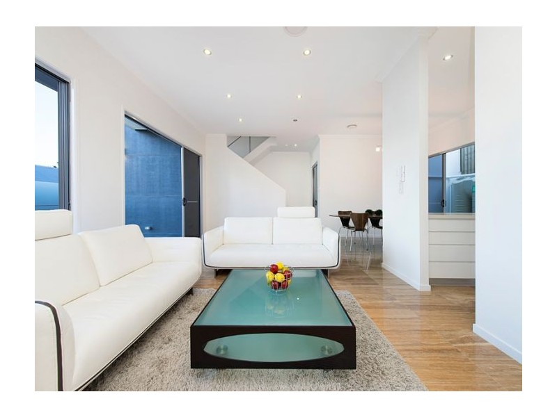 6a Sankey Street, Highgate Hill QLD 4101