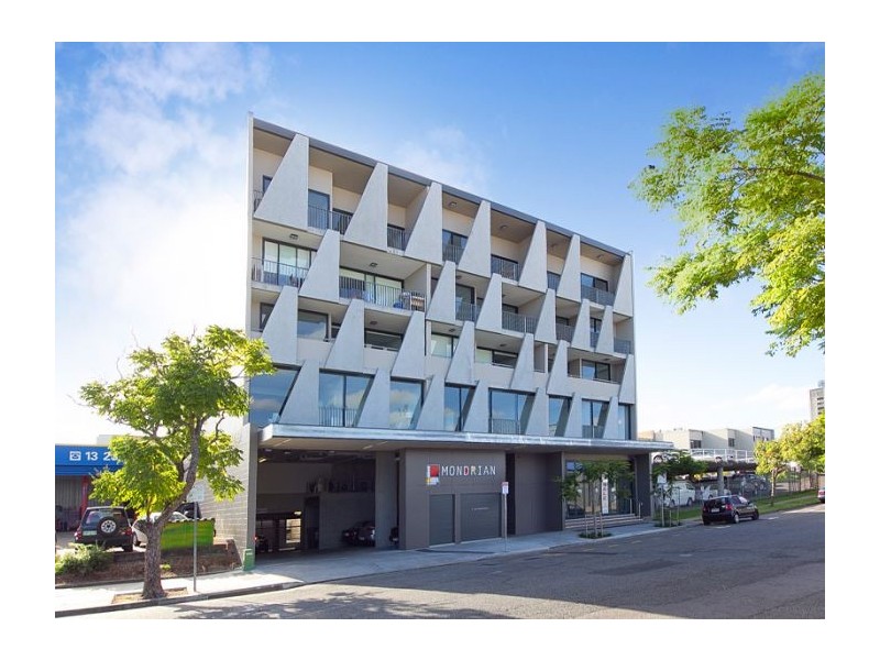 77 Jurgen Street, Woolloongabba QLD 4102