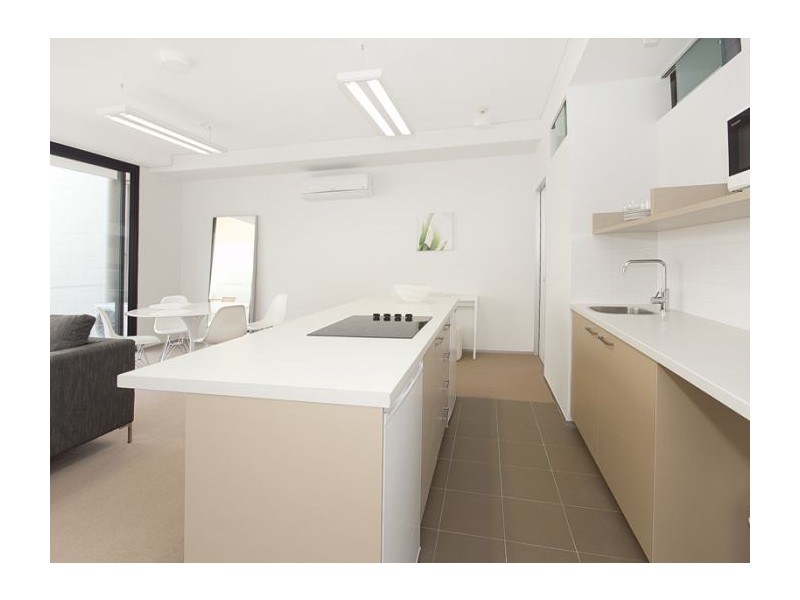 77 Jurgen Street, Woolloongabba QLD 4102
