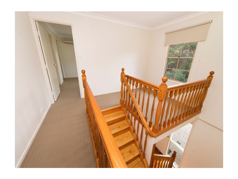 9 Birchley Street, Chapel Hill QLD 4069