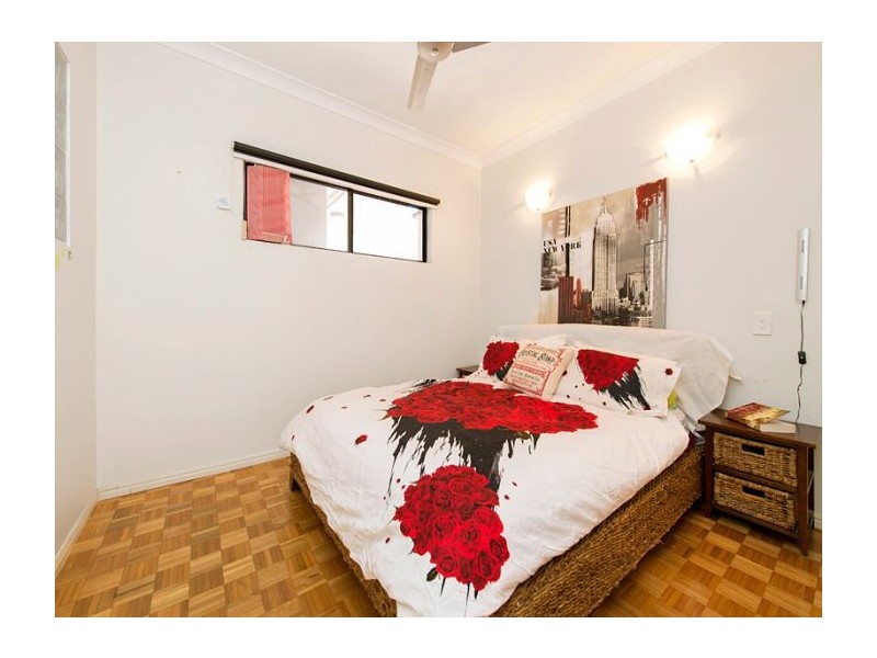 9/3 Heaslop St, Woolloongabba QLD 4102