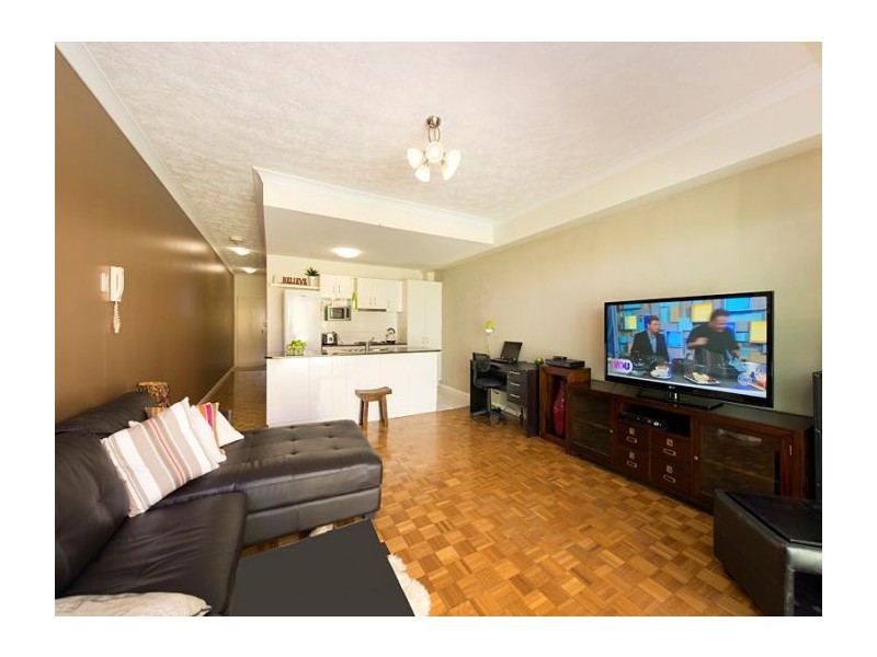 9/3 Heaslop St, Woolloongabba QLD 4102