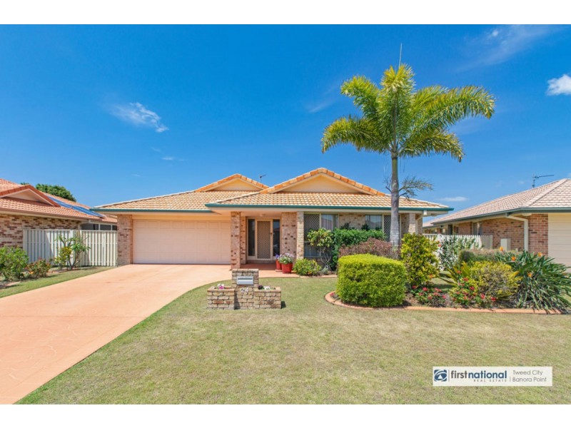 24 Narara Crescent, Banora Point NSW 2486