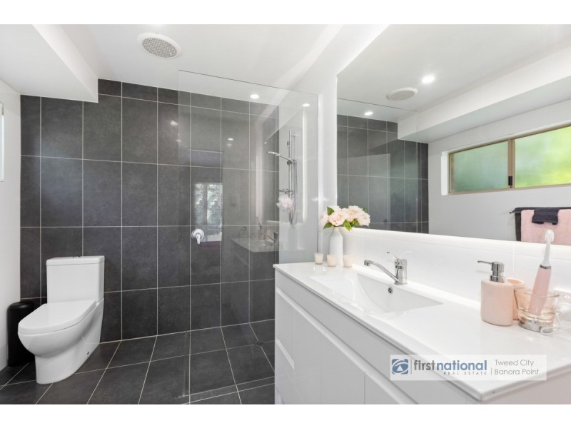 9 Peppermint Place, Banora Point NSW 2486