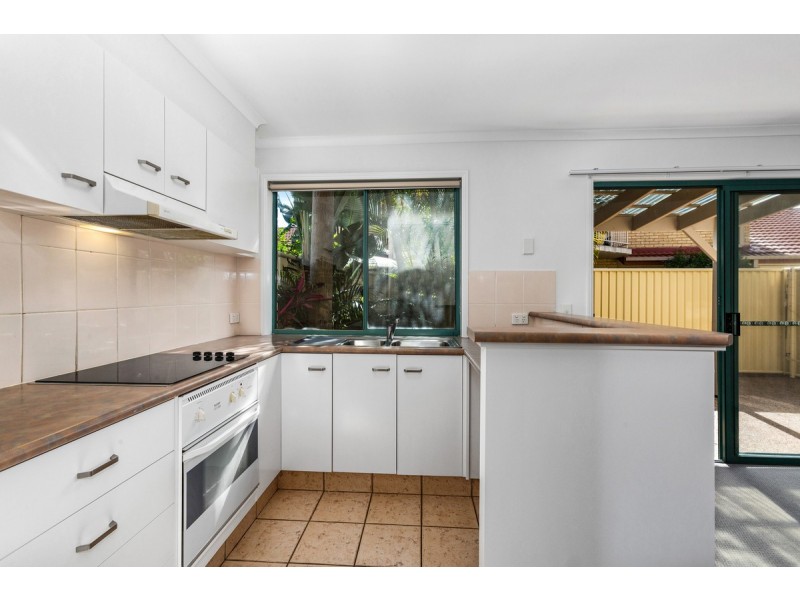 8/92-96 Greenway Drive, Banora Point NSW 2486