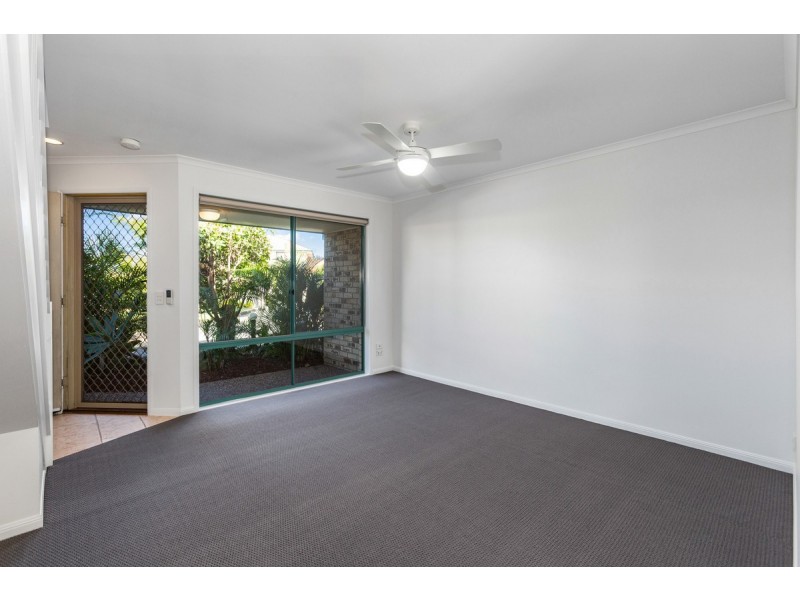 8/92-96 Greenway Drive, Banora Point NSW 2486