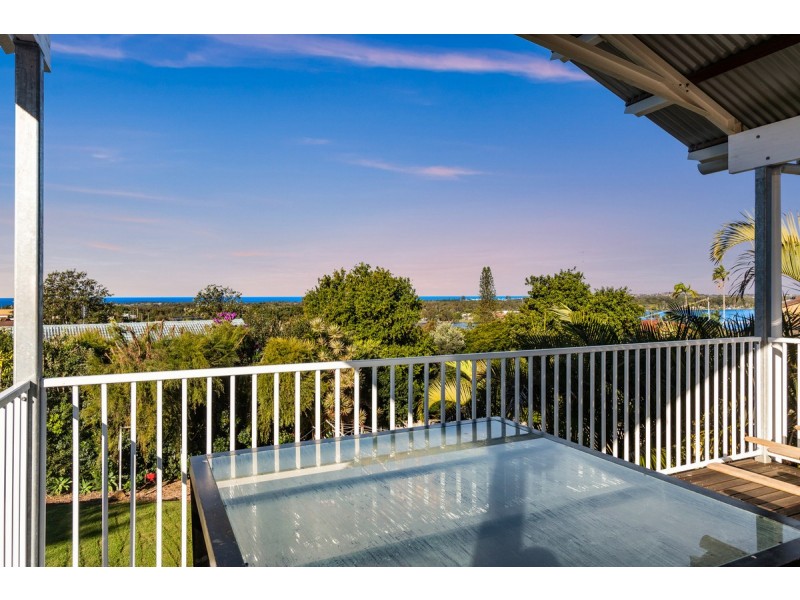 34 Pacific Drive, Banora Point NSW 2486