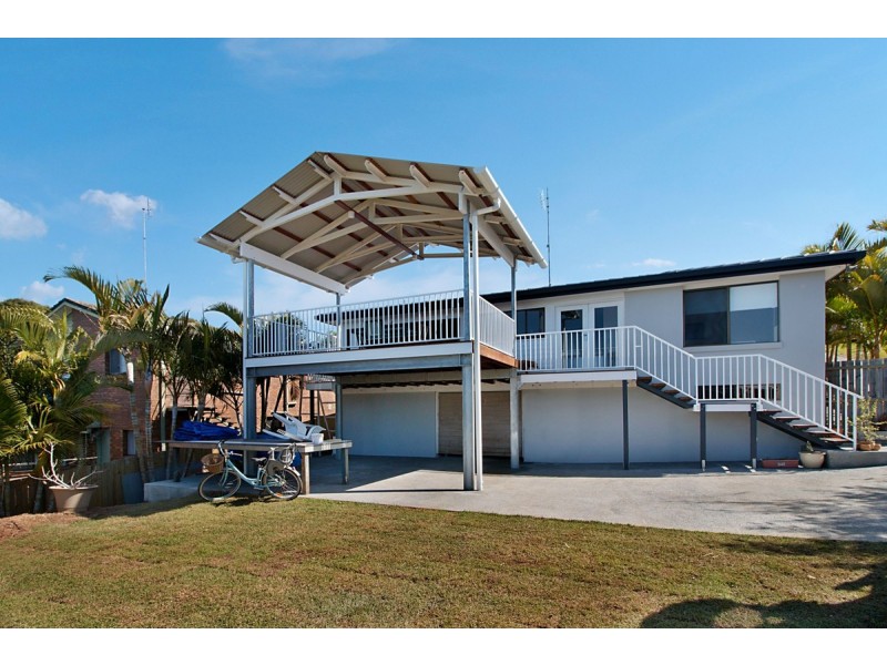 34 Pacific Drive, Banora Point NSW 2486