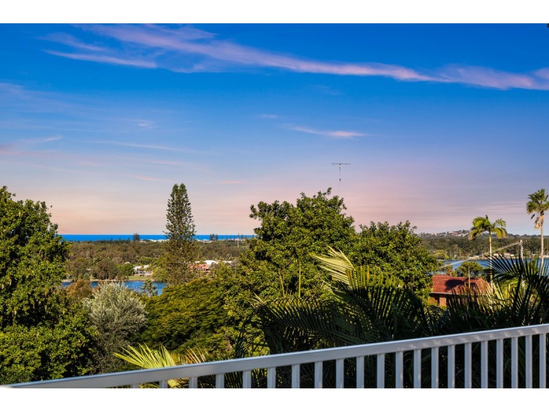 34 Pacific Drive, Banora Point NSW 2486