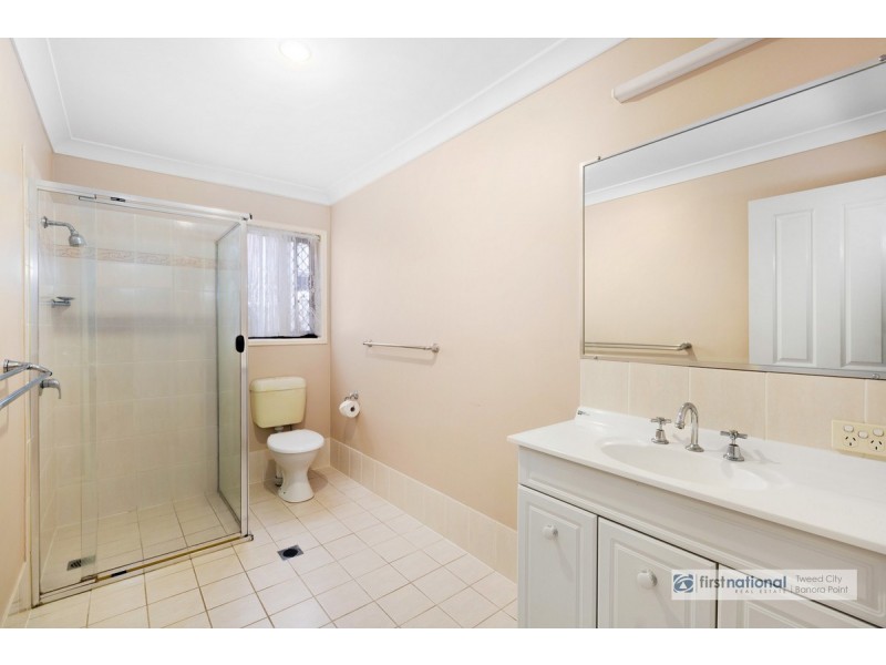 34 St Andrews Way, Banora Point NSW 2486