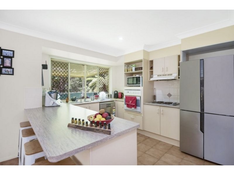 33 Glen Ayr Drive, Banora Point NSW 2486