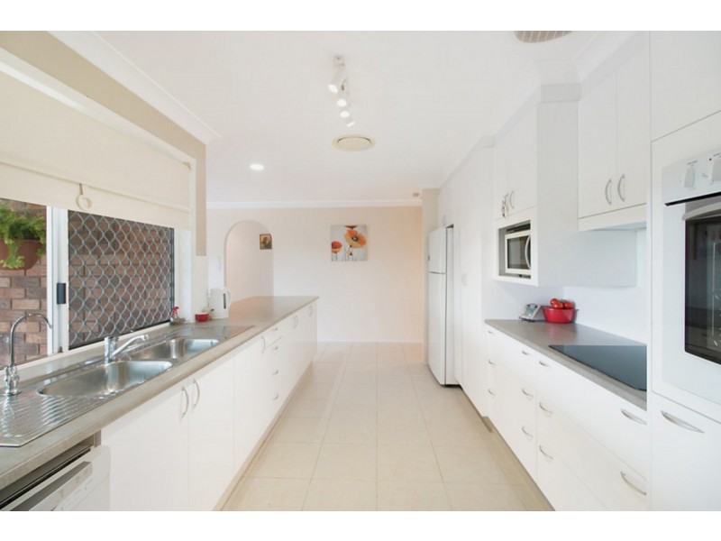 99 Cominan Avenue, Banora Point NSW 2486
