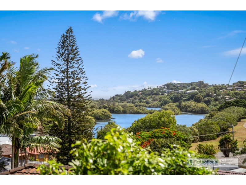 6 Summit Drive, Banora Point NSW 2486
